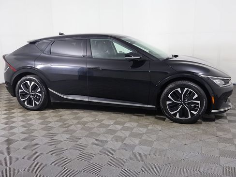 Used 2022 Kia EV6 Wind w/ Wind Technology Package AWD/4WD image 20