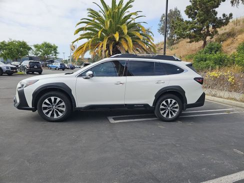 Used 2024 Subaru Outback Touring AWD/4WD image 4