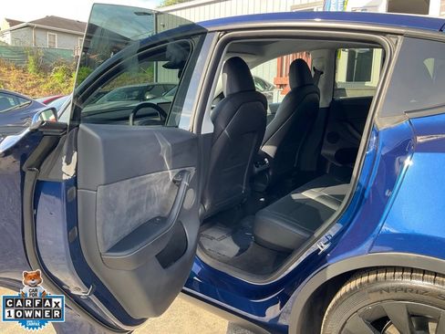 Used 2023 Tesla Model Y Long Range AWD/4WD image 25