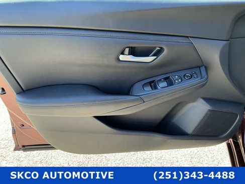 Used 2024 Nissan Sentra SV image 12