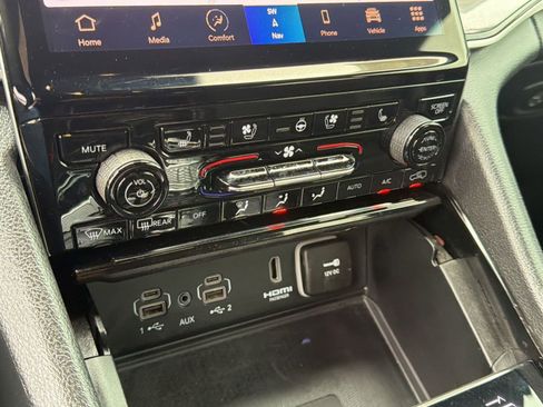 Used 2022 Jeep Grand Cherokee Trailhawk w/ Advanced Protech Group II image 25