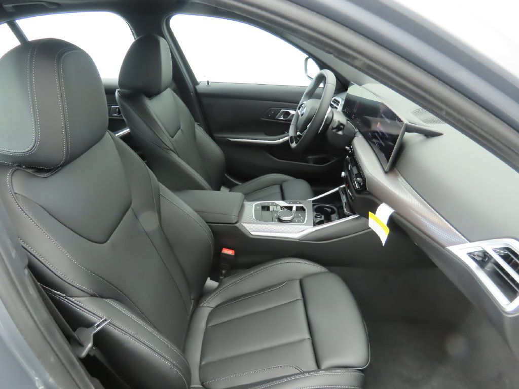 Used 2026 BMW 330i Sedan w/ Convenience Package RWD image 20