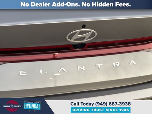 Certified 2024 Hyundai Elantra SEL w/ Convenience Package FWD image 8