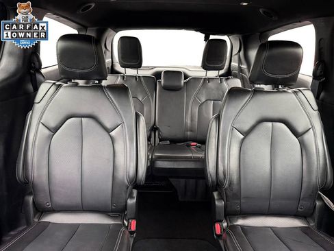 Used 2025 Chrysler Pacifica Select FWD image 15