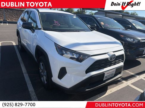 Certified 2022 Toyota RAV4 LE AWD/4WD image 1
