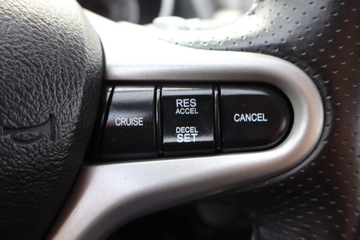 Used 2010 Honda Fit Sport image 29