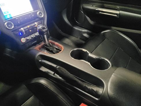 Used 2017 Ford Mustang Premium RWD image 26