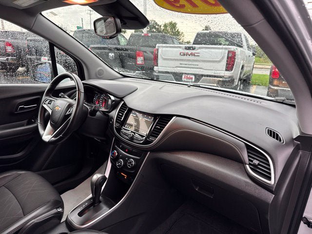 Used 2019 Chevrolet Trax LT w/ LT Convenience Package AWD/4WD image 27
