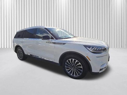 Used 2023 Lincoln Aviator Reserve w/ Elements Package Plus AWD/4WD image 3