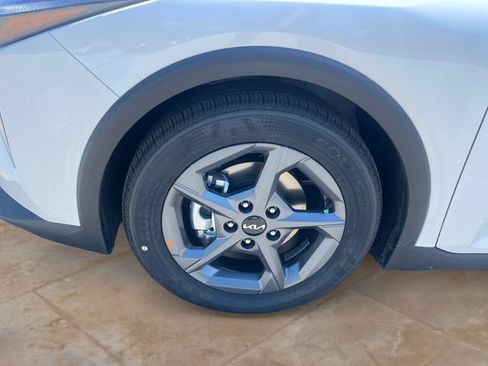 New 2026 Kia K4 FWD image 14