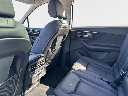 Used 2023 Audi Q7 3.0T Premium image 15