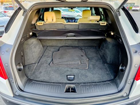 Used 2017 Cadillac XT5 FWD w/ LPO, Wheel Lock Package image 41