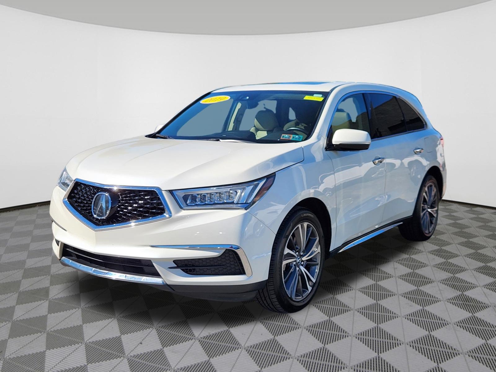 Certified 2019 Acura MDX w/ Technology Package AWD/4WD image 2
