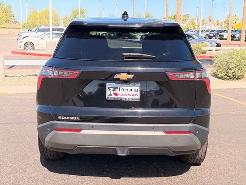 Used 2025 Chevrolet Equinox LT FWD image 5