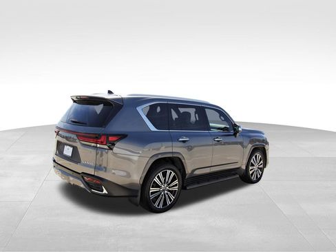 Used 2023 Lexus LX 600 4WD w/ Accessory Package (Z1) image 4