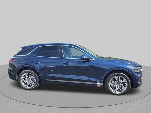 Used 2023 Genesis GV70 2.5T w/ Select Package AWD/4WD image 11