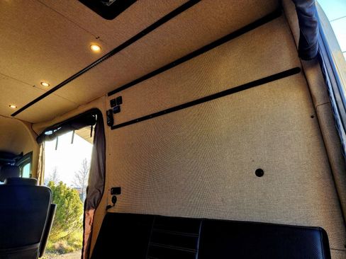 Used 2019 Mercedes-Benz Sprinter 2500 w/ Premium Plus Package image 39