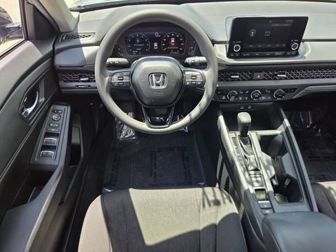Used 2025 Honda Accord SE image 12