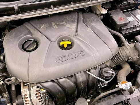 Used 2016 Hyundai Elantra GT FWD image 28