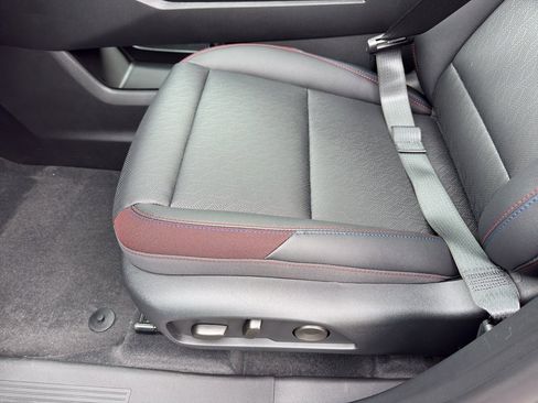 New 2026 Chevrolet Equinox RS image 11