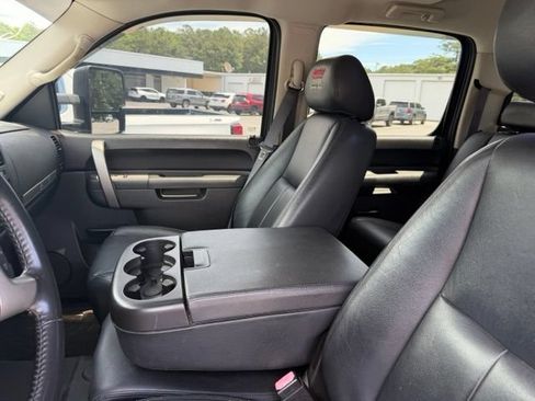 Used 2010 GMC Sierra 2500 SLE w/ SLE Preferred Package AWD/4WD image 14