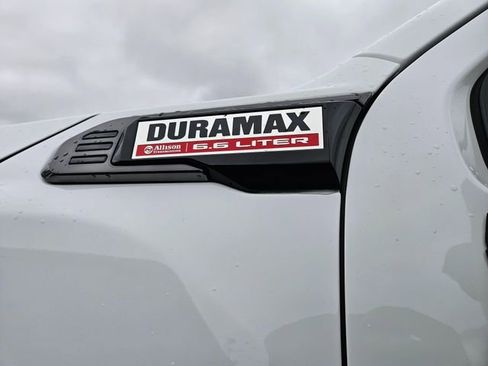 Used 2024 GMC Sierra 3500 AT4 w/ AT4 Preferred Package image 11