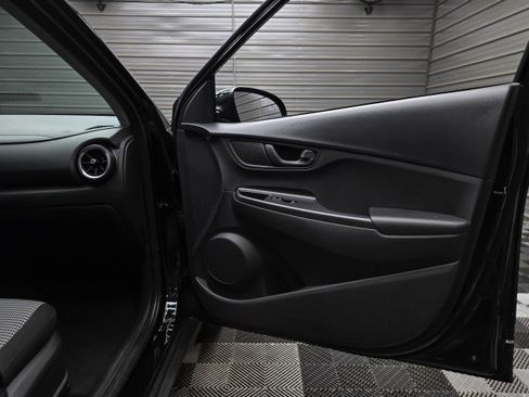Used 2023 Hyundai Kona SE FWD image 32