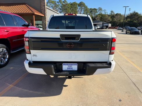 Used 2026 Nissan Frontier Pro-X w/ Pro-X Convenience Package image 6