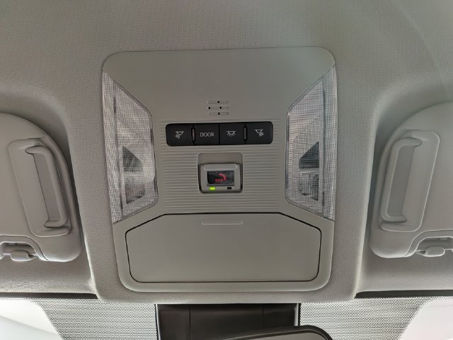 Used 2025 Toyota RAV4 XLE FWD image 21