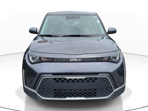 Used 2024 Kia Soul LX w/ Option Group 015 FWD image 2