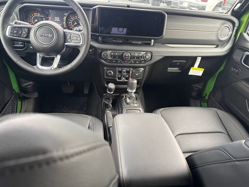 New 2026 Jeep Wrangler Sahara w/ Whitecap Package AWD/4WD image 32