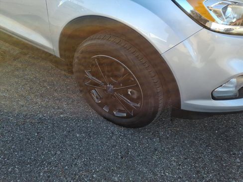 Certified 2018 Ford Escape SEL w/ Ford Safe & Smart Package image 5