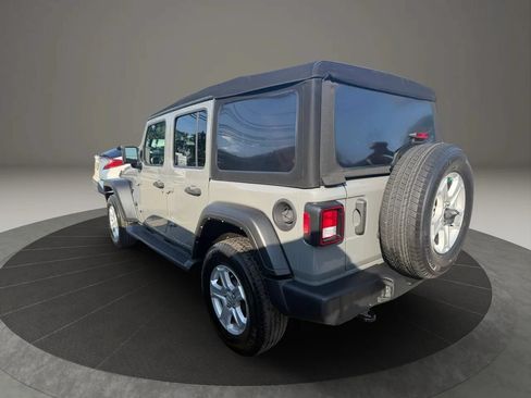 Used 2022 Jeep Wrangler Unlimited Sport AWD/4WD image 7