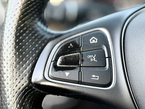 Used 2016 Mercedes-Benz C 300 Sedan image 24