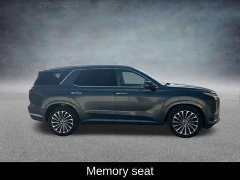 Used 2024 Hyundai Palisade Calligraphy FWD image 7