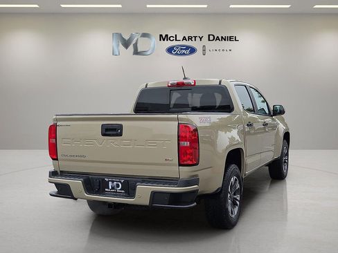 Used 2022 Chevrolet Colorado Z71 AWD/4WD image 5