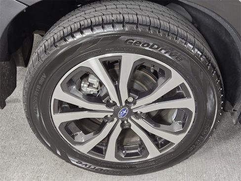 Certified 2022 Subaru Forester Limited w/ Popular Package #3 image 9