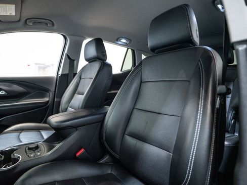 Used 2024 GMC Terrain SLT AWD/4WD image 6