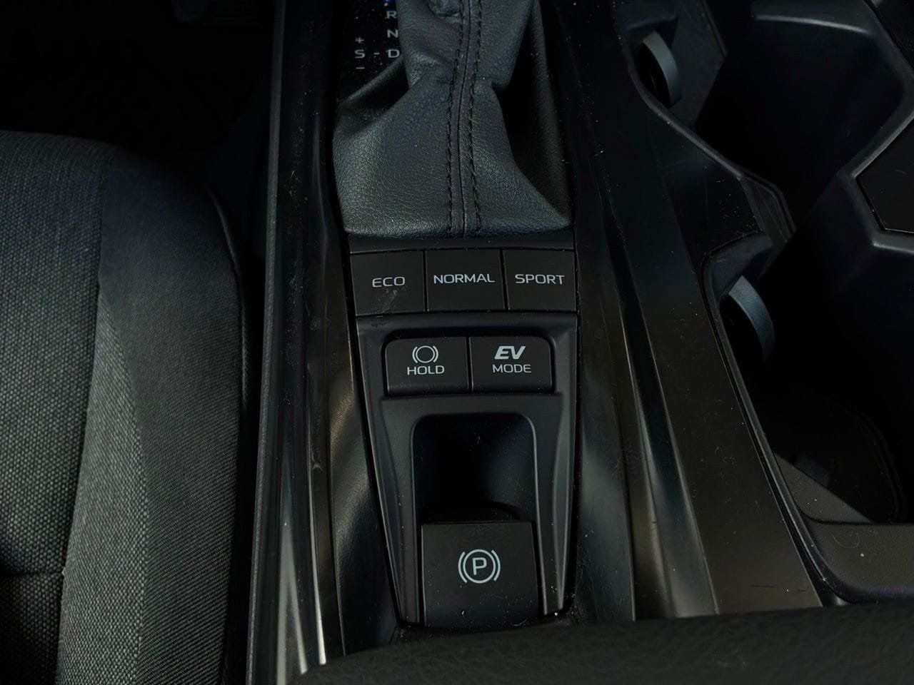 Used 2026 Toyota Camry LE FWD image 25