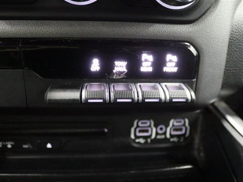 Used 2019 RAM 1500 Big Horn AWD/4WD image 39