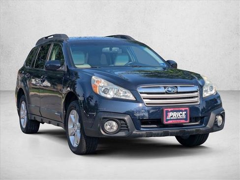 Used 2014 Subaru Outback 2.5i Limited w/ Moonroof Package AWD/4WD image 3