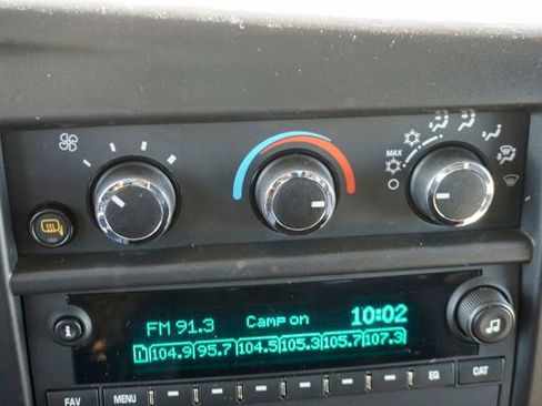 Used 2024 GMC Savana 2500 w/ Driver Convenience Package image 12