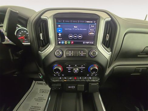 Used 2020 Chevrolet Silverado 2500 LTZ w/ LTZ Premium Package image 11