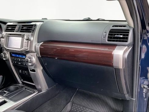 Used 2016 Toyota 4Runner Limited image 19