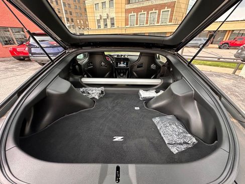 Certified 2024 Nissan Z NISMO w/ Floor Mat Package RWD image 12