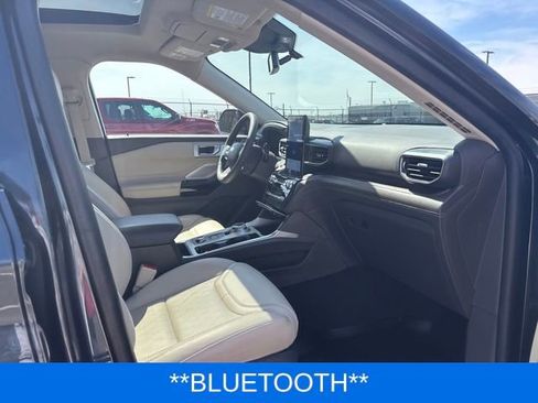 Certified 2022 Ford Explorer Platinum w/ Equipment Group 601A AWD/4WD image 10