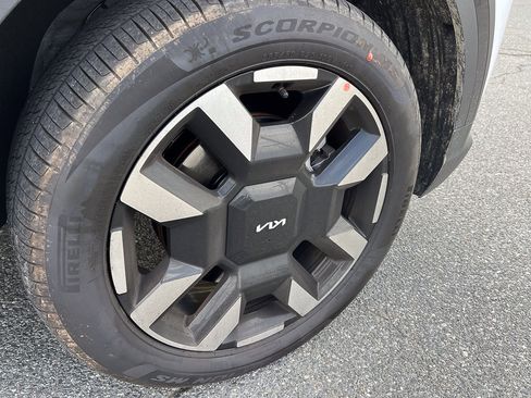 Used 2027 Kia Telluride S w/ Towing Package FWD image 14