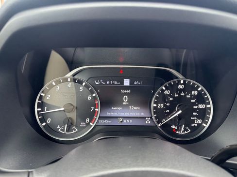 Used 2024 Nissan Titan Platinum Reserve w/ Moonroof Package image 16