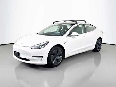 Used 2020 Tesla Model 3 Standard Range Plus image 4