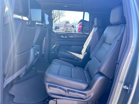 Used 2024 GMC Yukon XL Denali w/ Denali Reserve Package image 23